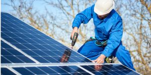 Installation Maintenance Panneaux Solaires Photovoltaïques à Montireau